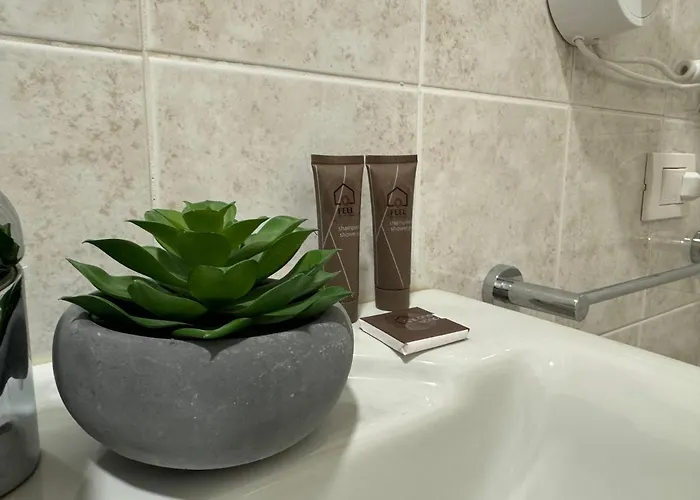 Feel - Bellavista 招待所